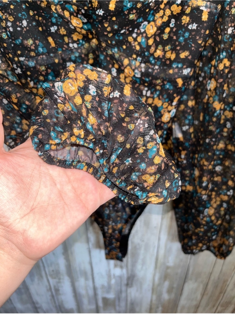 Lulus Black Floral Twist Front Sheer Sleeve Bodysuit Size Large - Picture 6 of 7